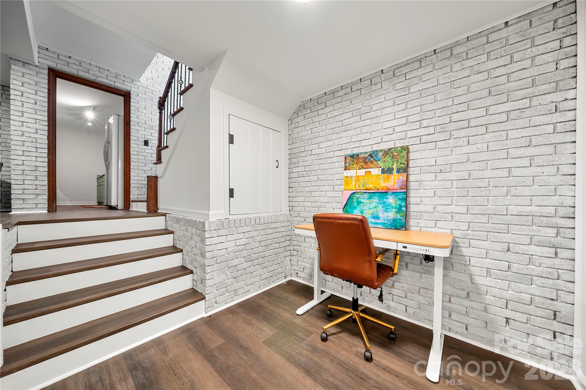 6 Oakwood Court Property Photo 26