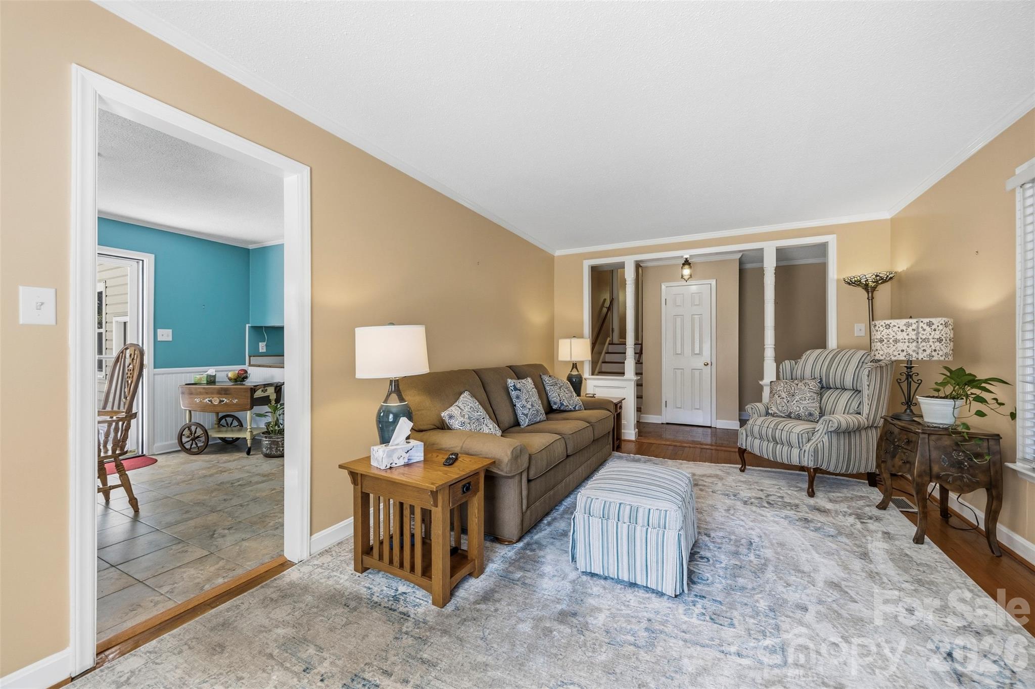 2130 Greenleaf Drive Property Photo 4
