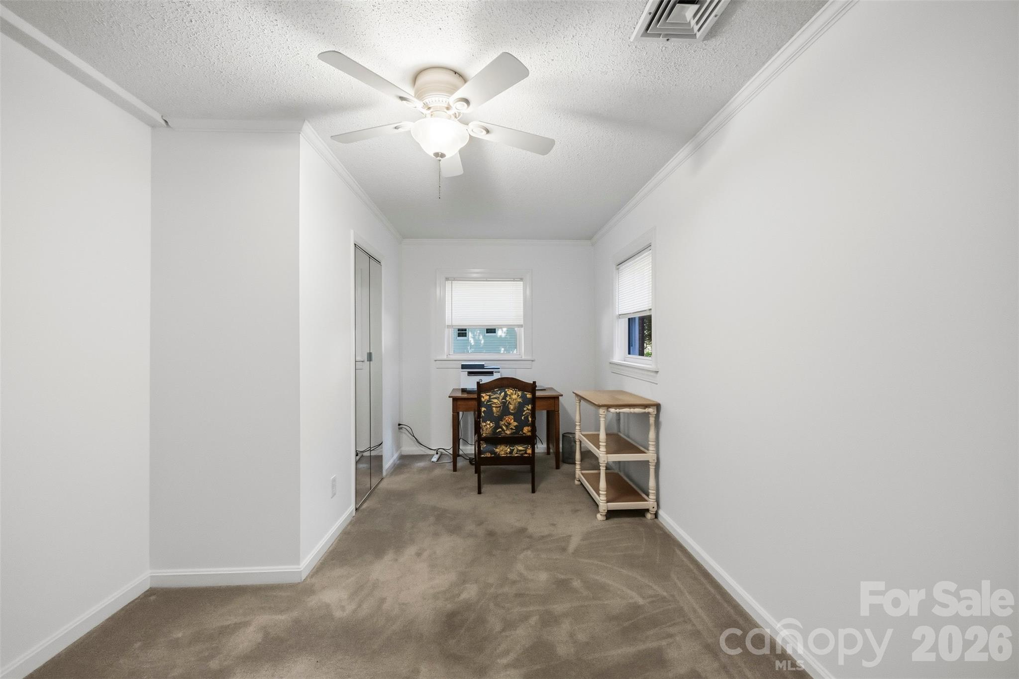 2130 Greenleaf Drive Property Photo 13