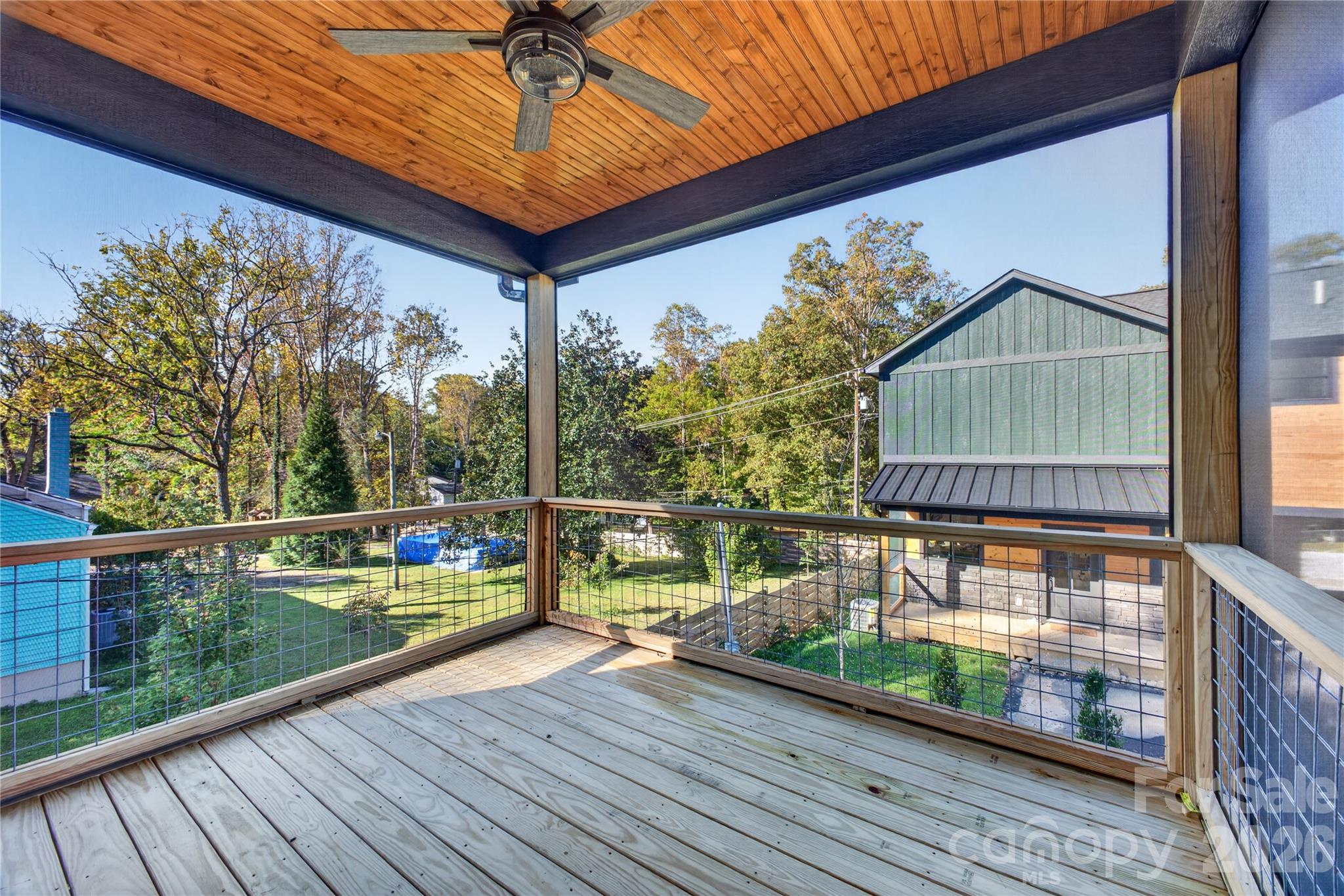 1011 Fassifern Court Property Photo 25