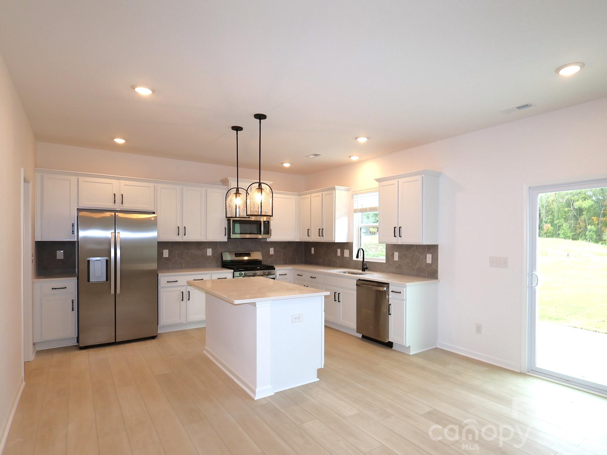 636 Willoughby Park Drive Property Photo 3