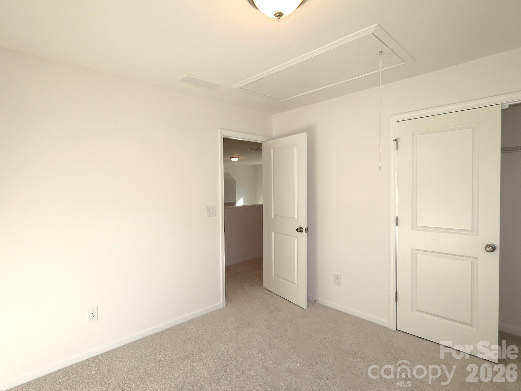 636 Willoughby Park Drive Property Photo 10