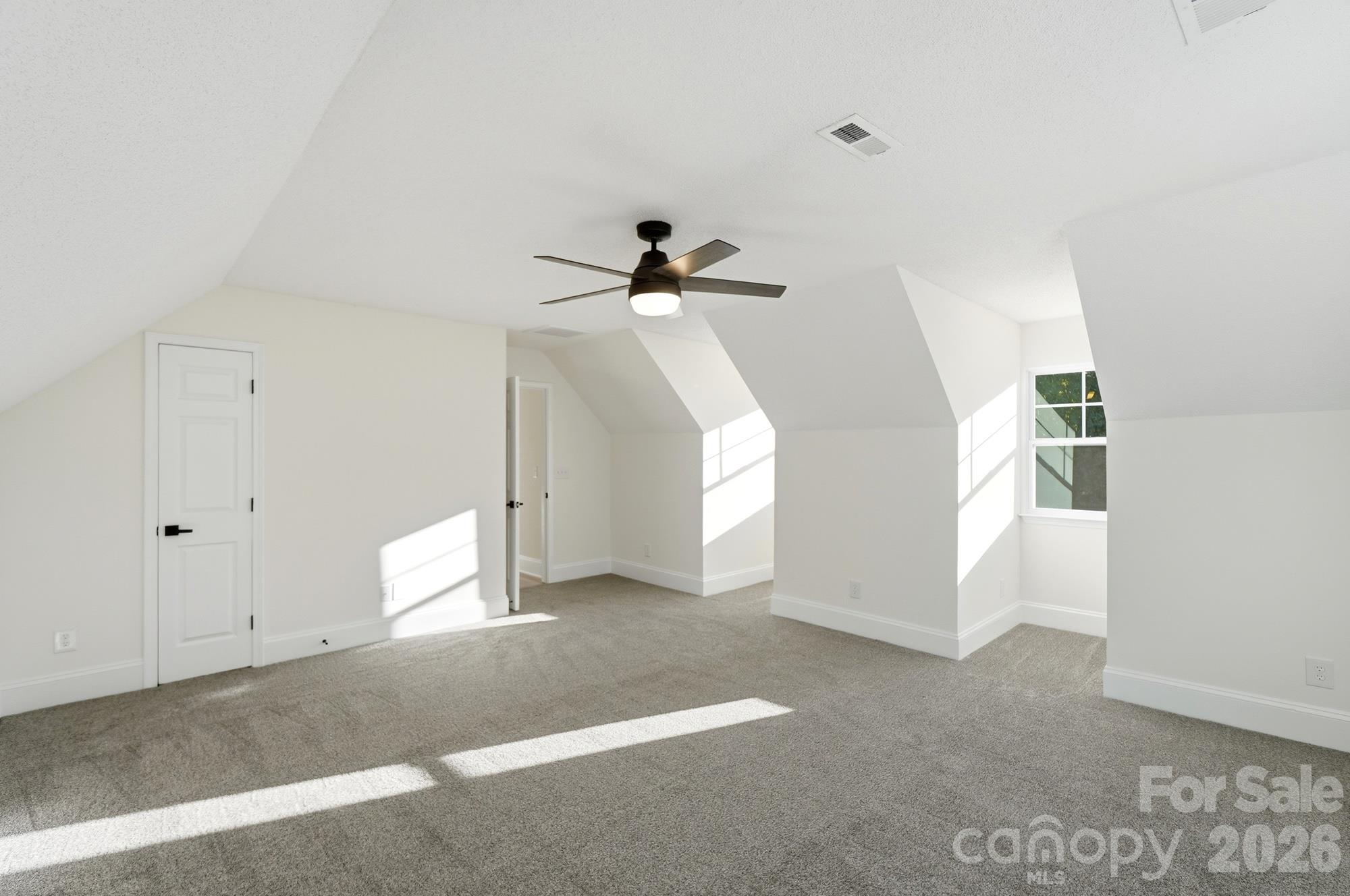 519 Whitehead Court Property Photo 23