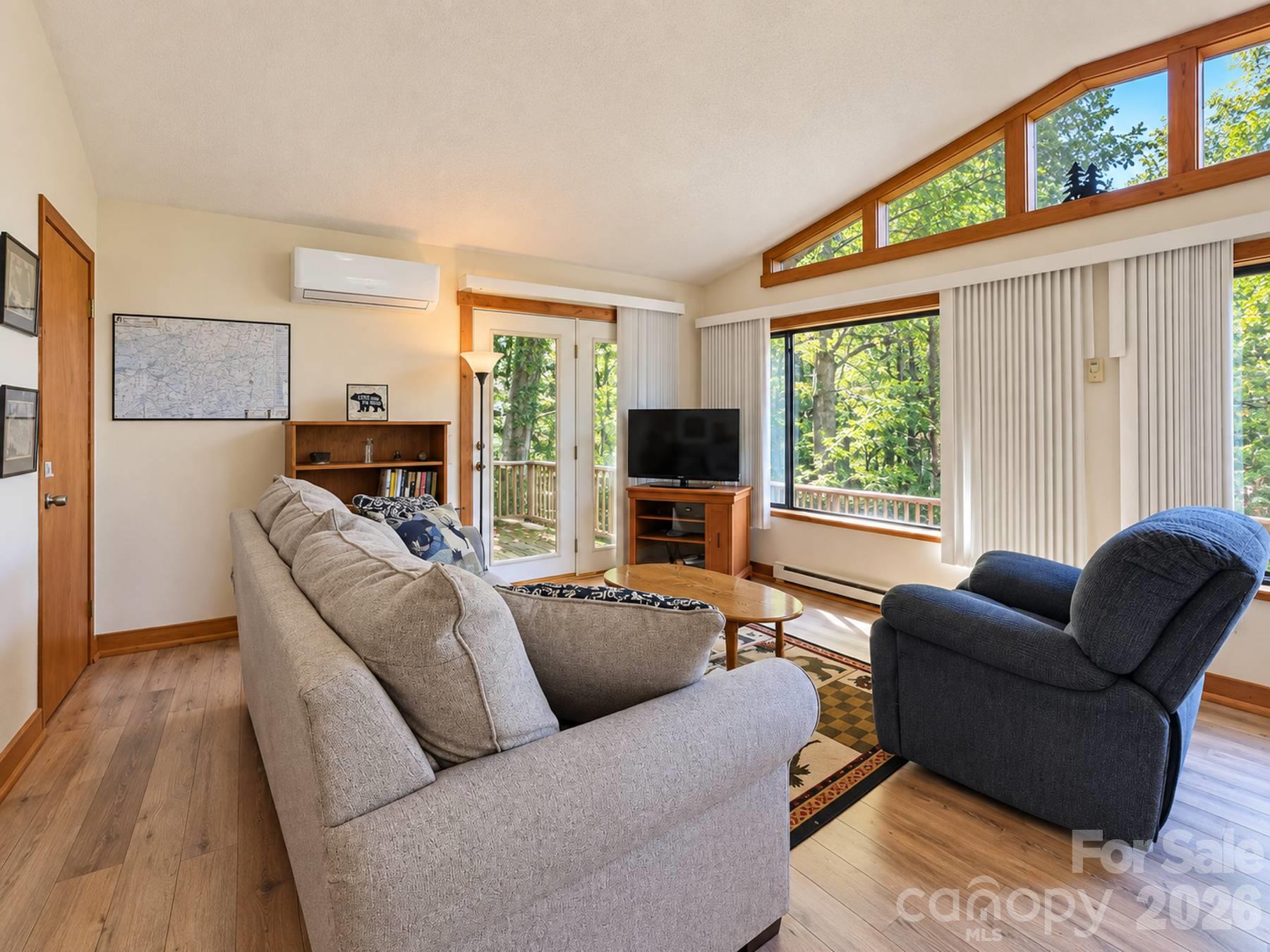 414 Bear Lake Circle Property Photo 8