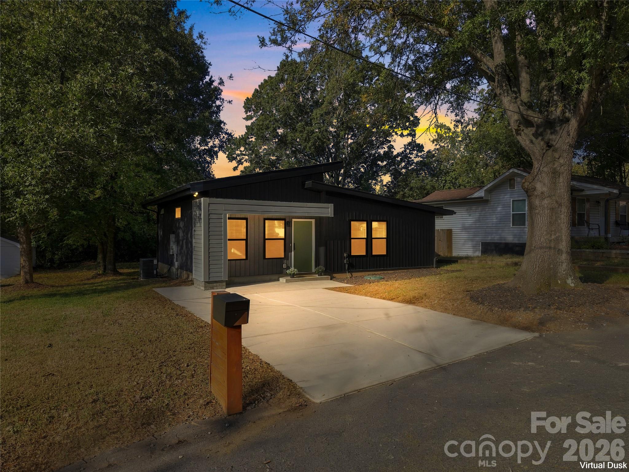 571 Buford Drive Property Photo 1