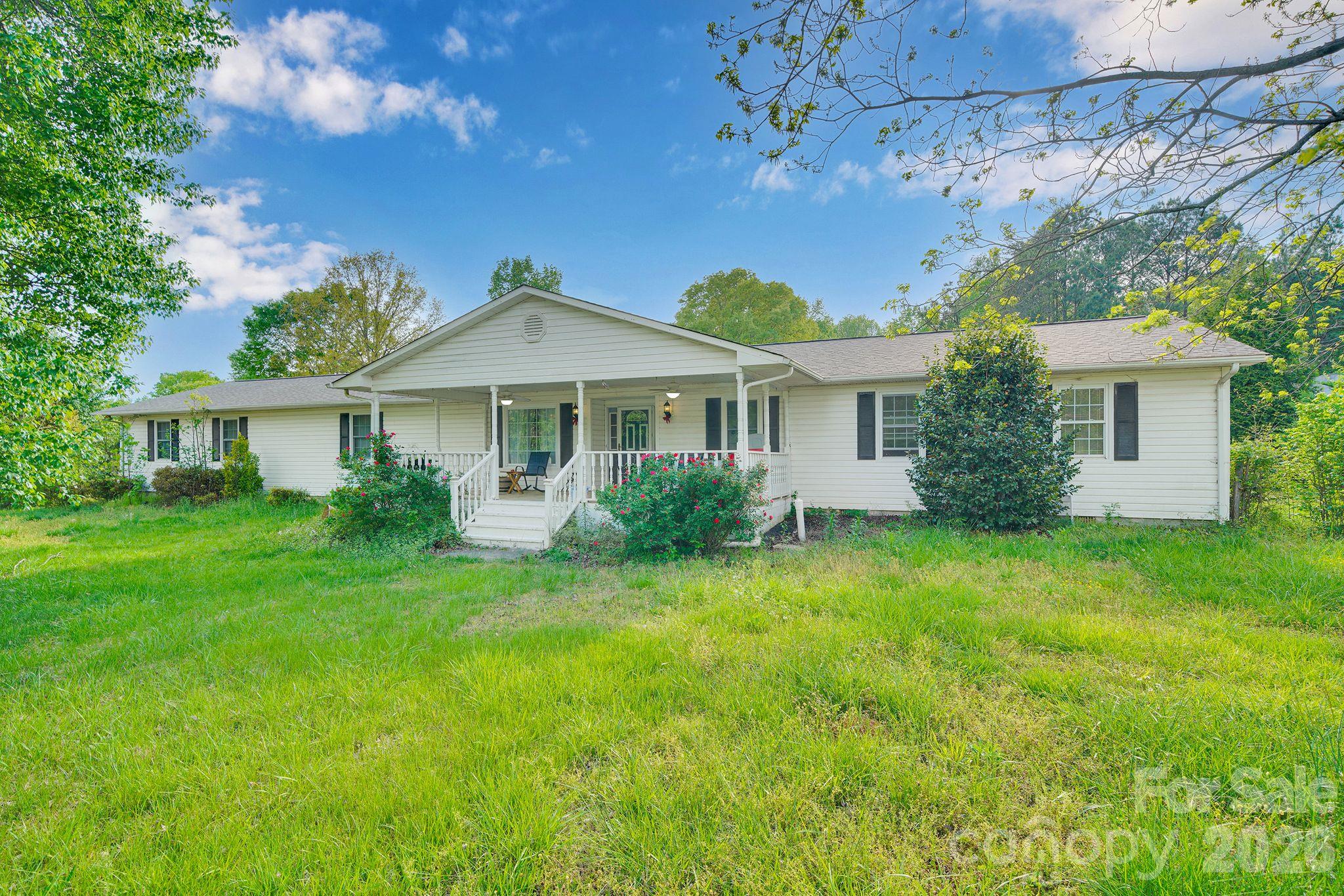 1260 Russell Road Property Photo 1