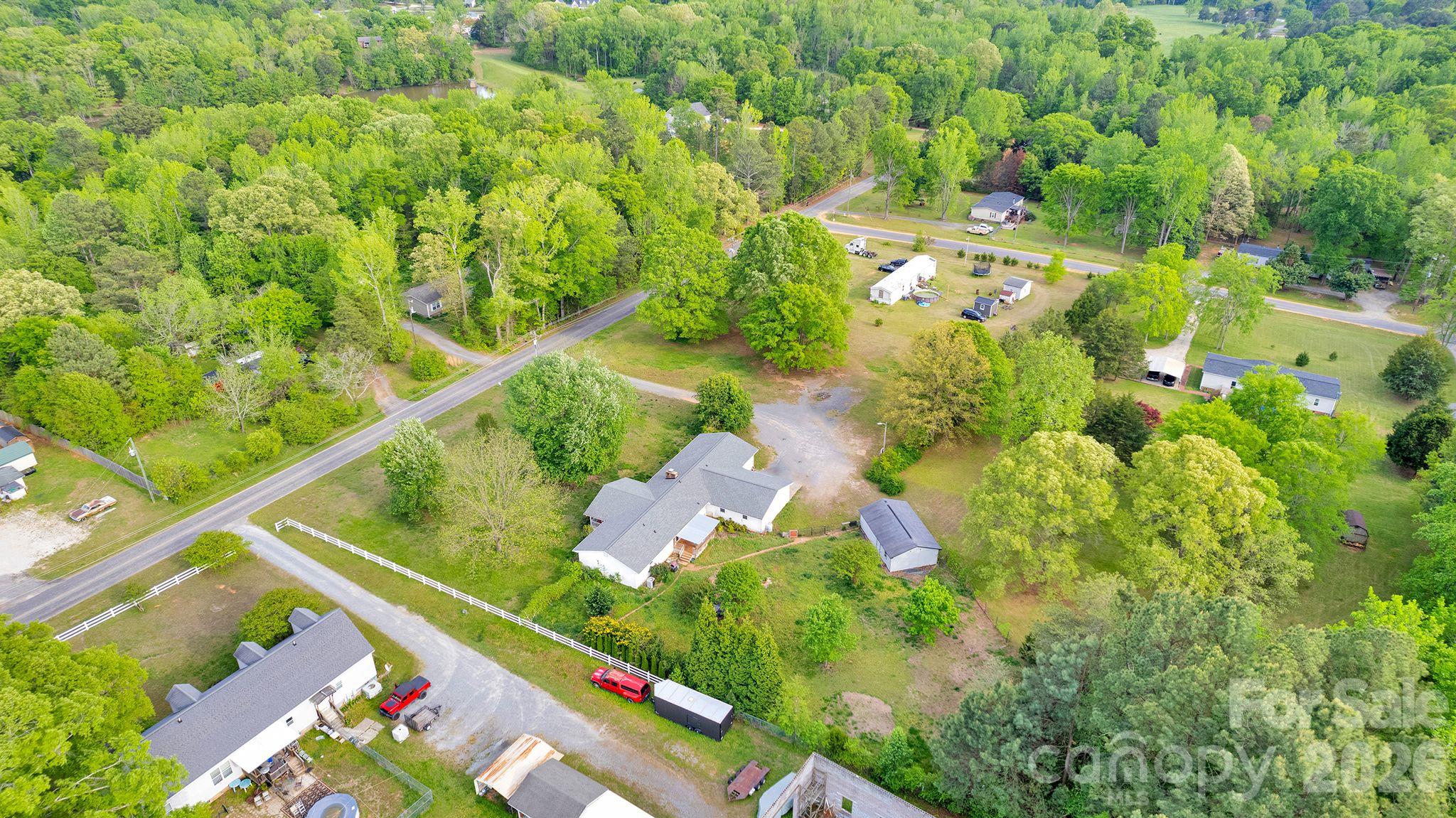 1260 Russell Road Property Photo 3