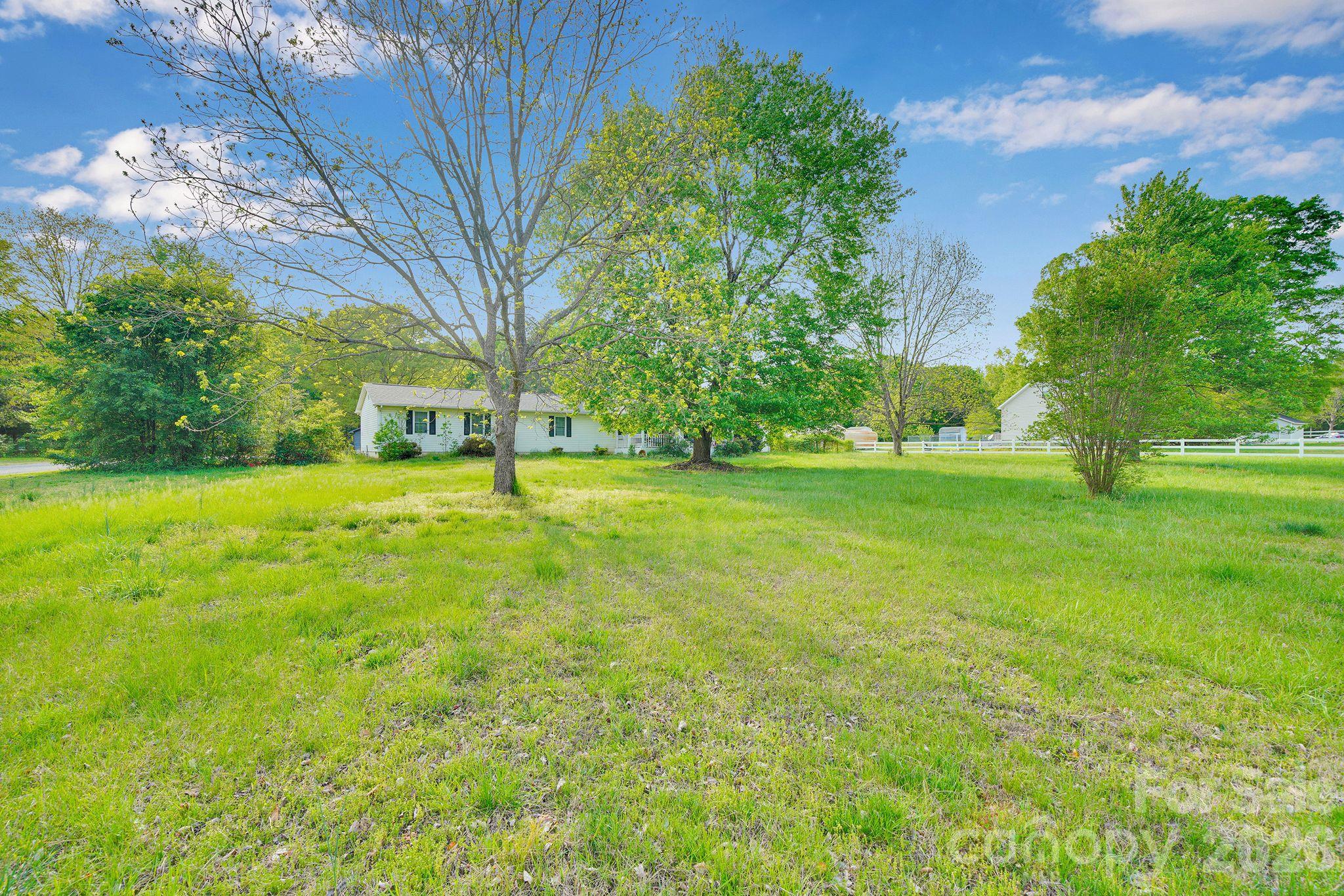 1260 Russell Road Property Photo 9