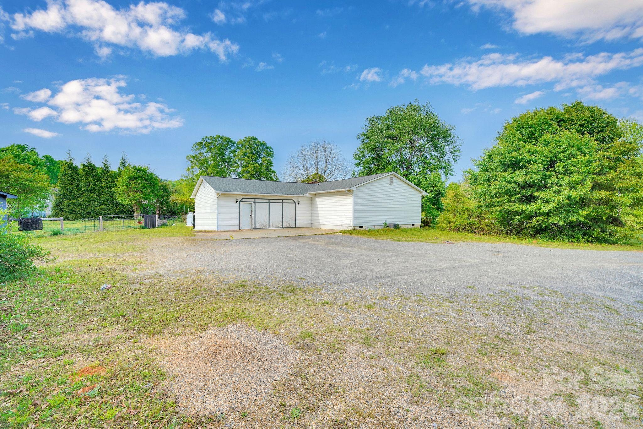 1260 Russell Road Property Photo 12