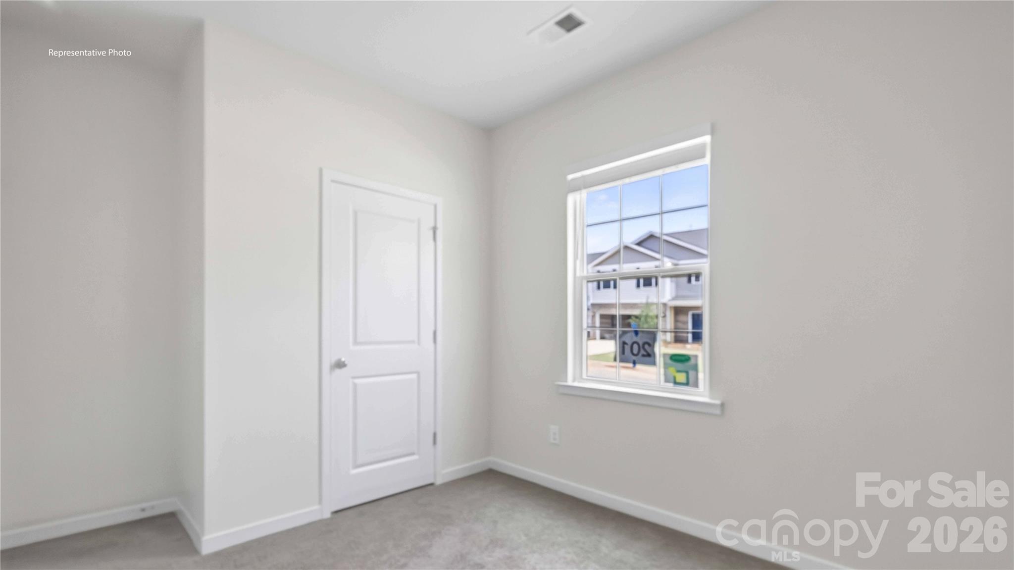 914 S Naughton Street Property Photo 16