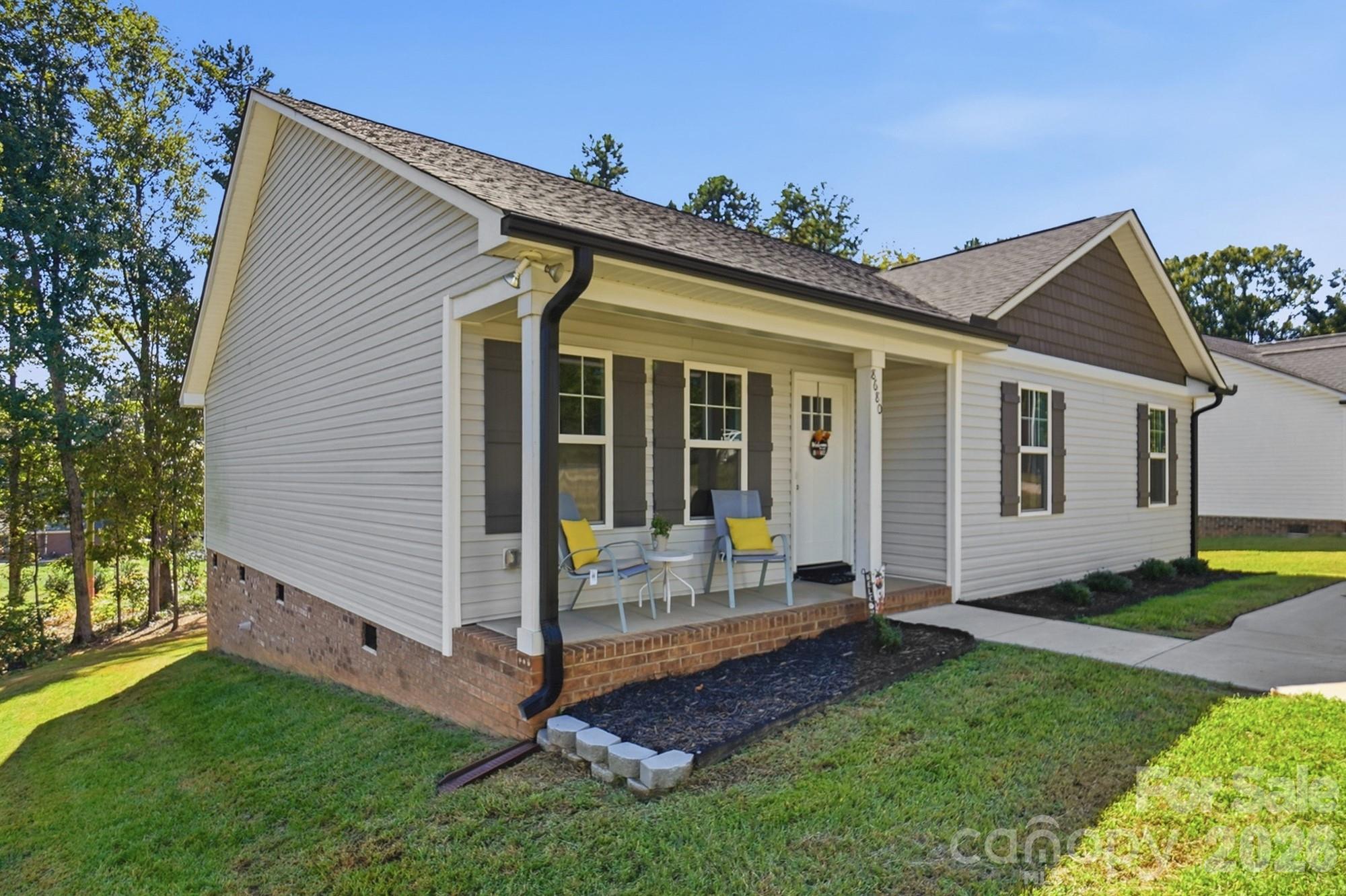 8680 Foil Street Property Photo 3