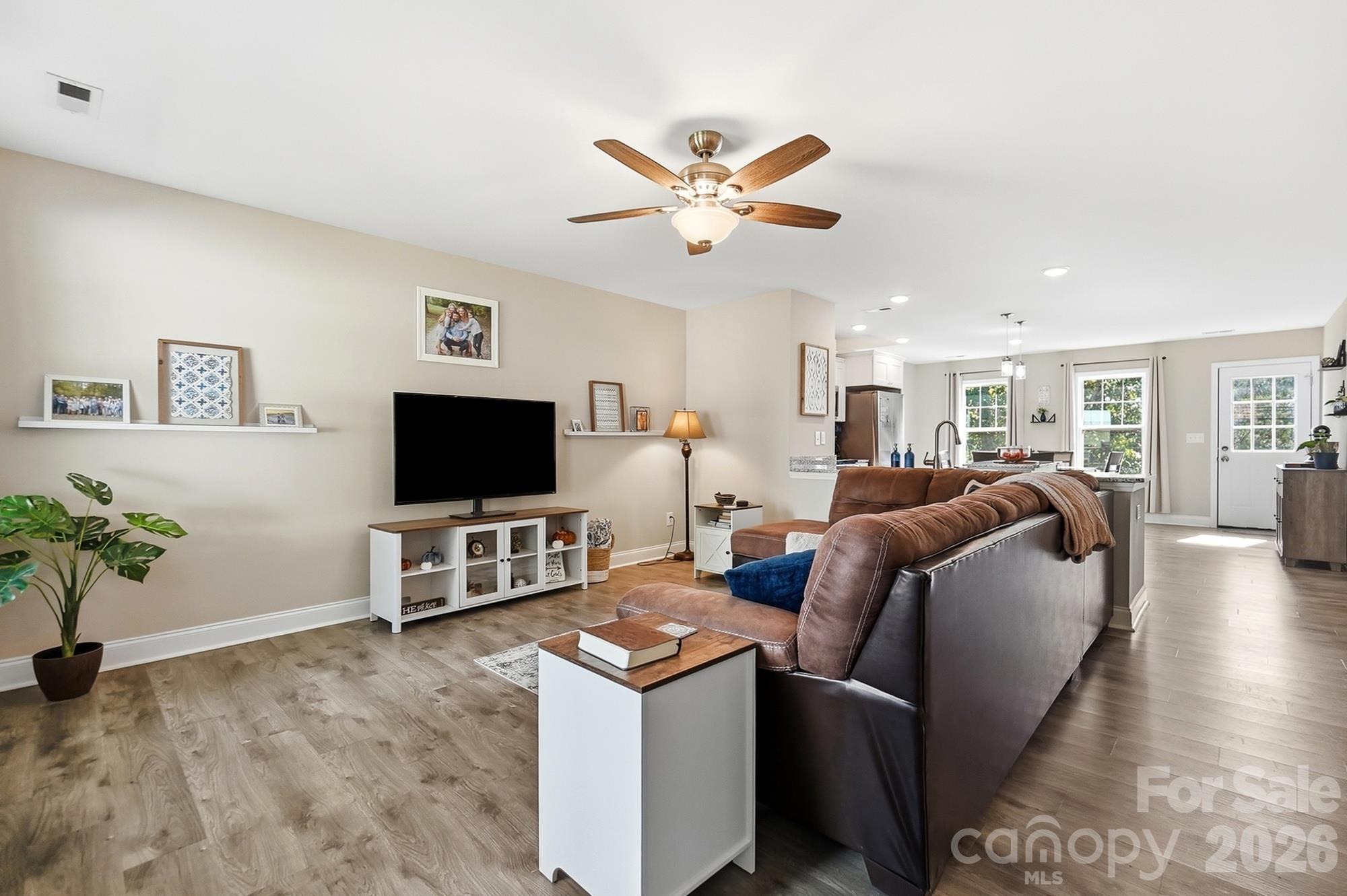 8680 Foil Street Property Photo 4