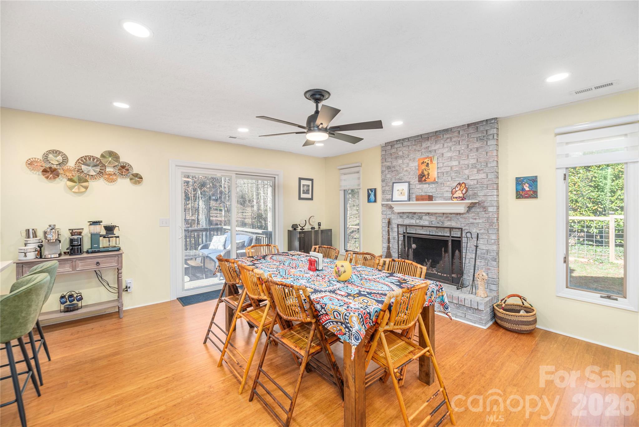 330 Woody Lane Property Photo 8