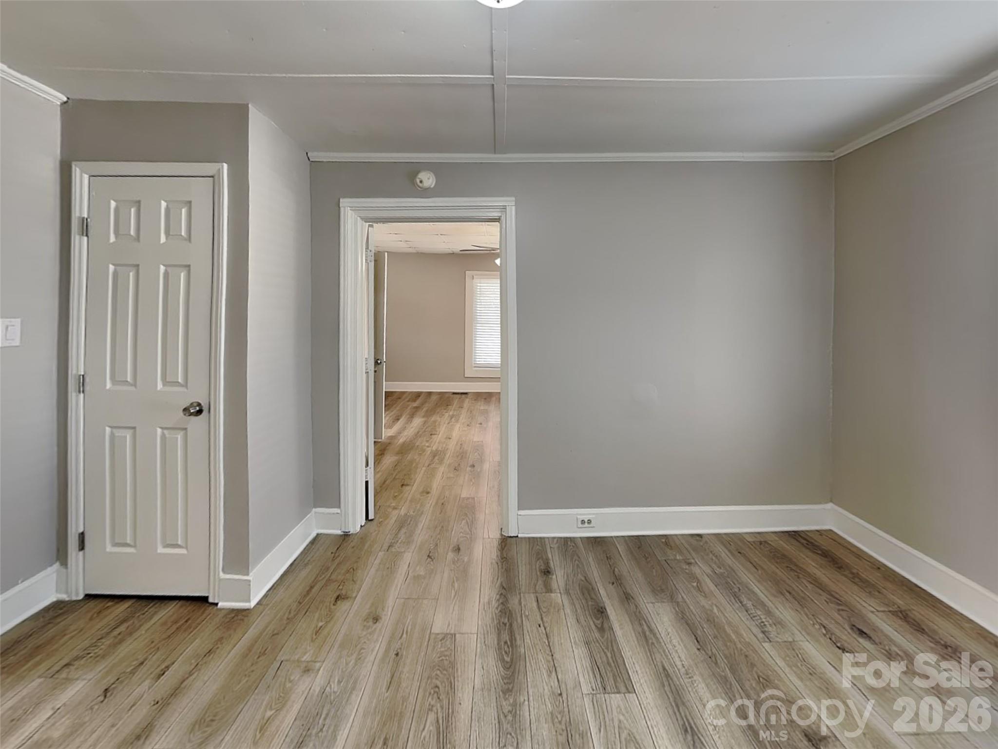 404 E Mills Avenue Property Photo 11