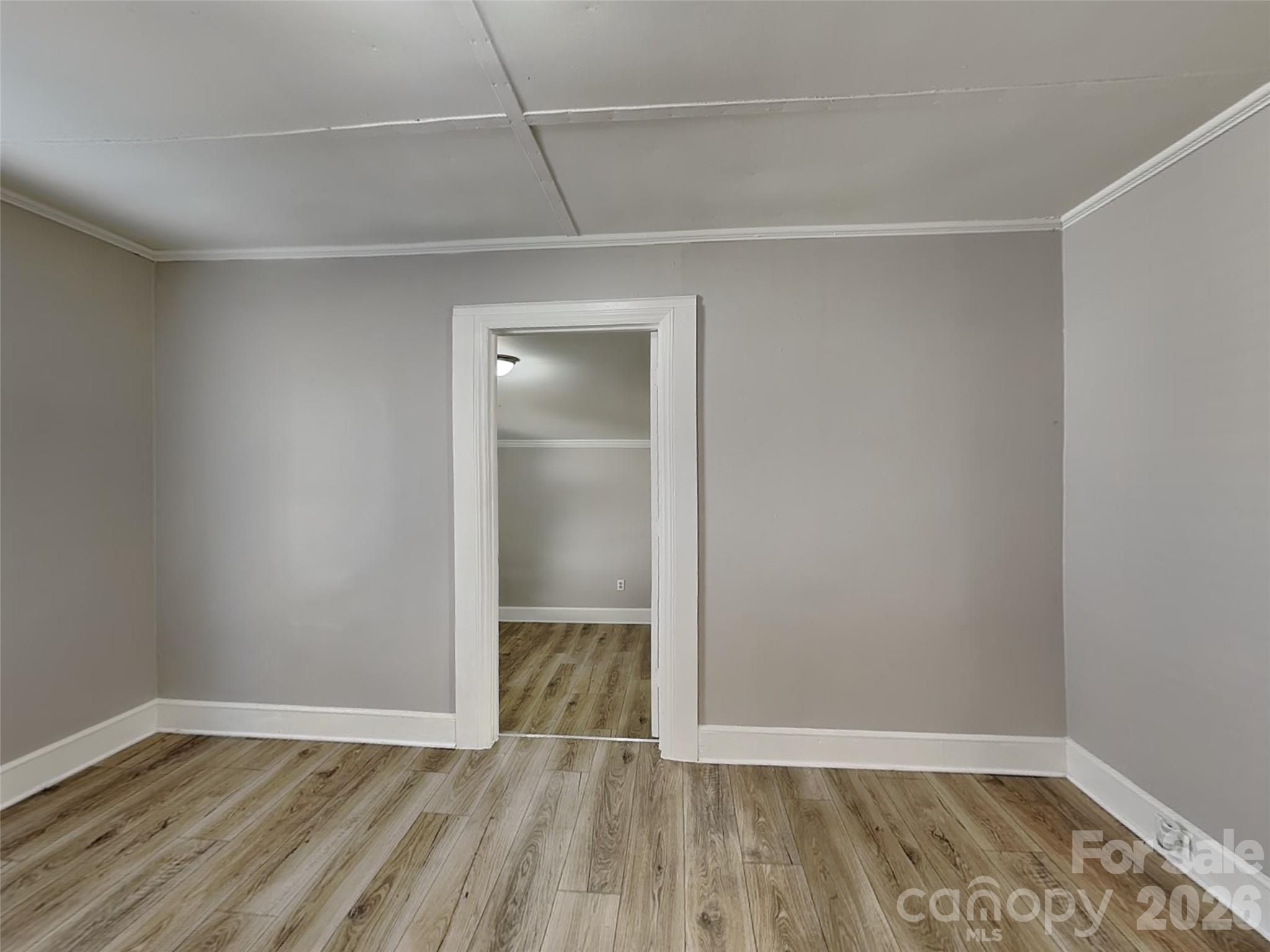 404 E Mills Avenue Property Photo 12