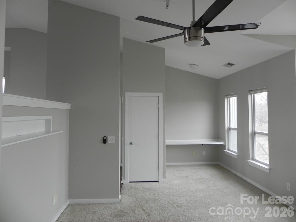 1220 N Caldwell Street Property Photo 4