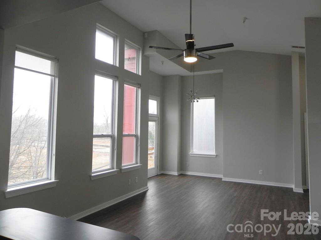 1220 N Caldwell Street Property Photo 6