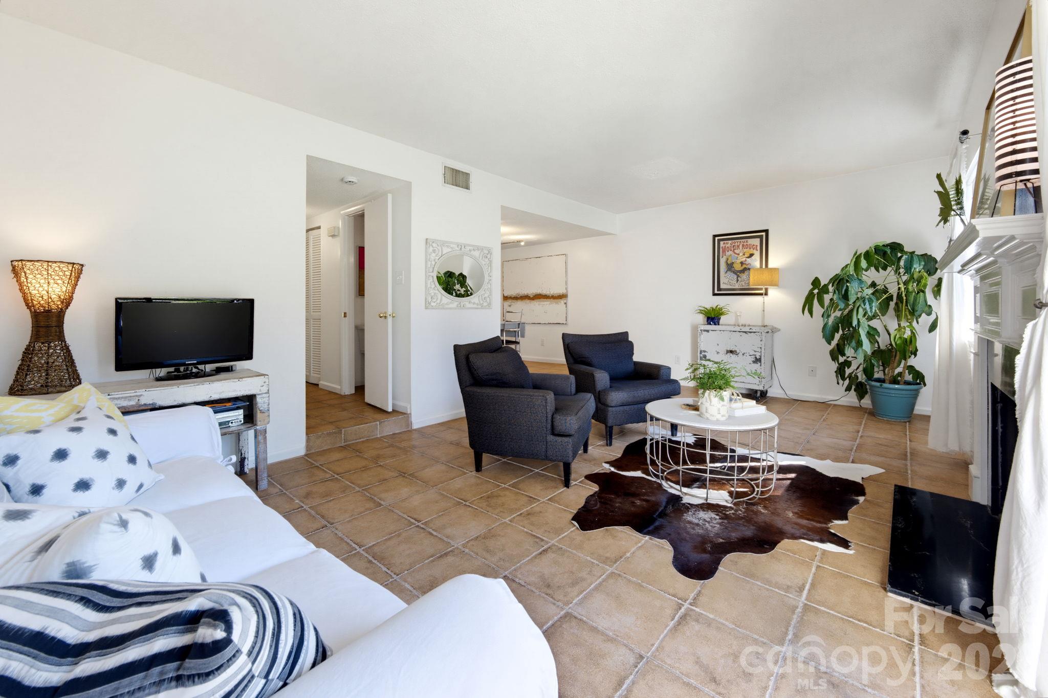 3732 Winding Creek Lane Property Photo 6