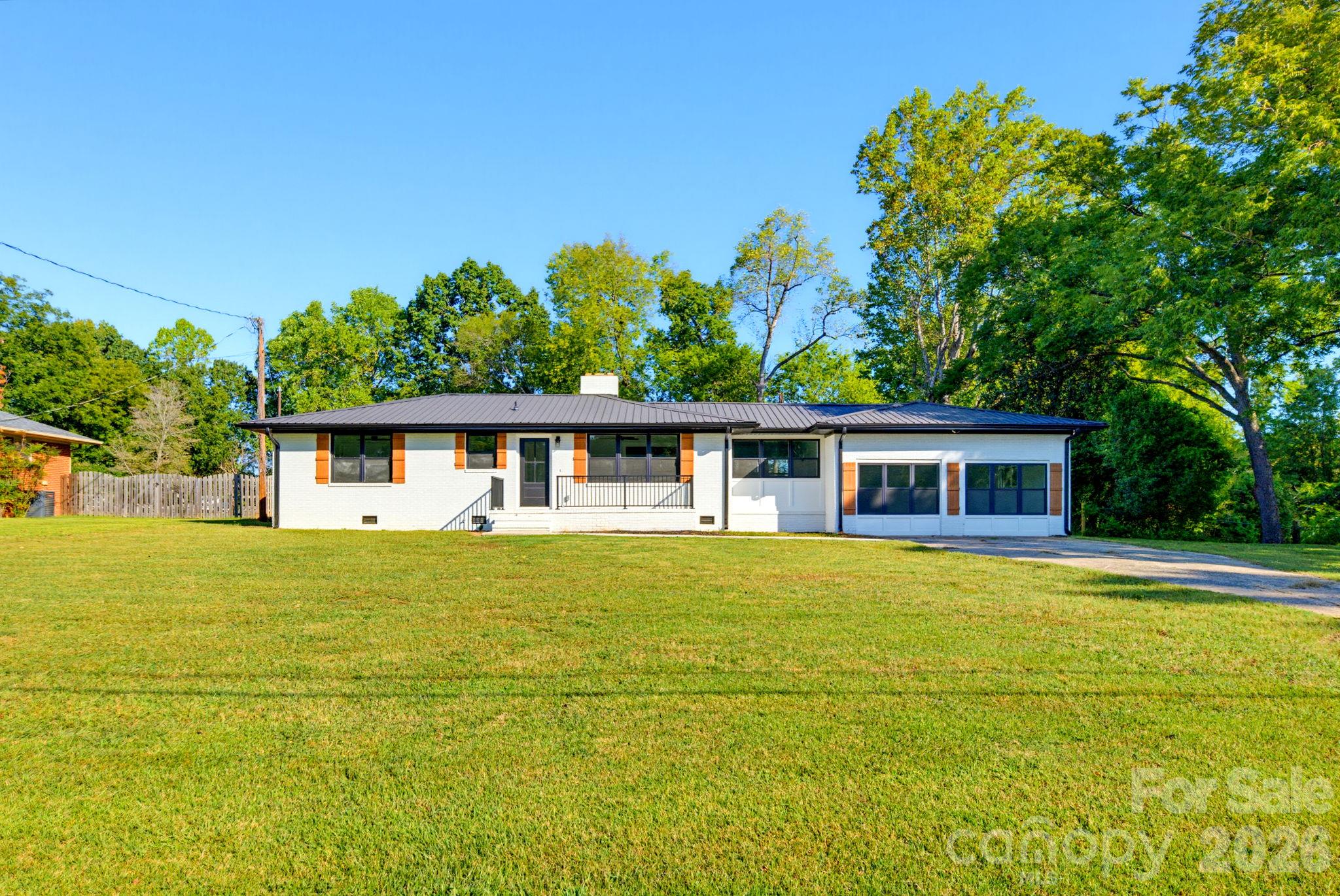 1325 Armstrong Road Property Photo 1