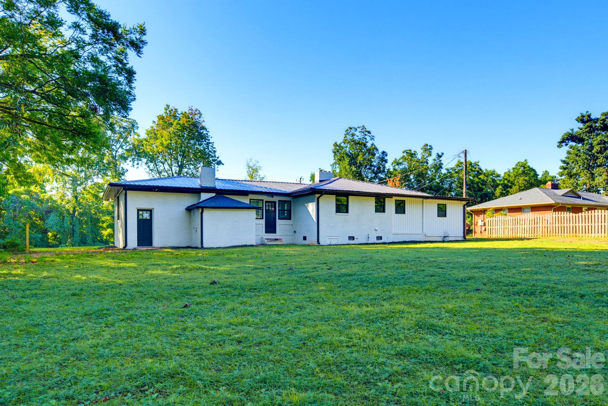 1325 Armstrong Road Property Photo 8