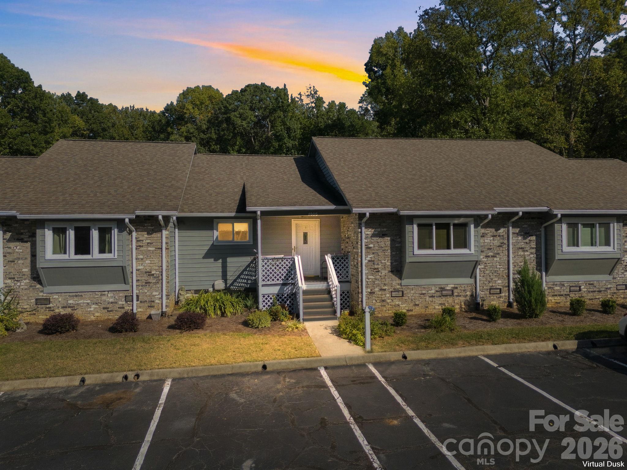 1805 Wellington Hills Circle Property Photo 1