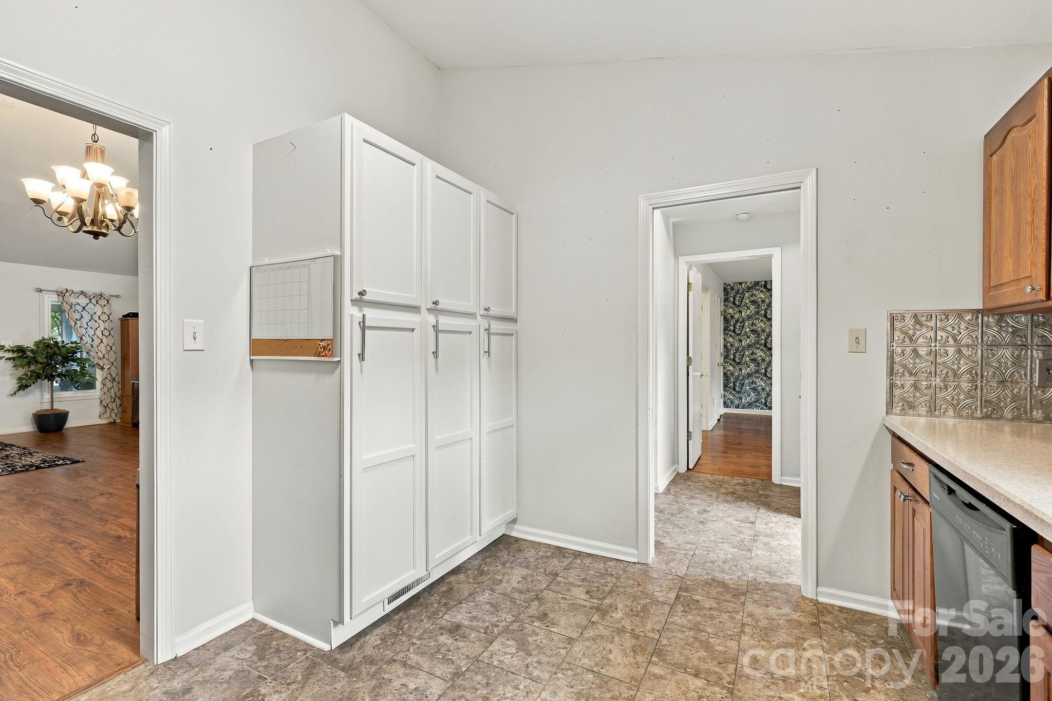 1805 Wellington Hills Circle Property Photo 11