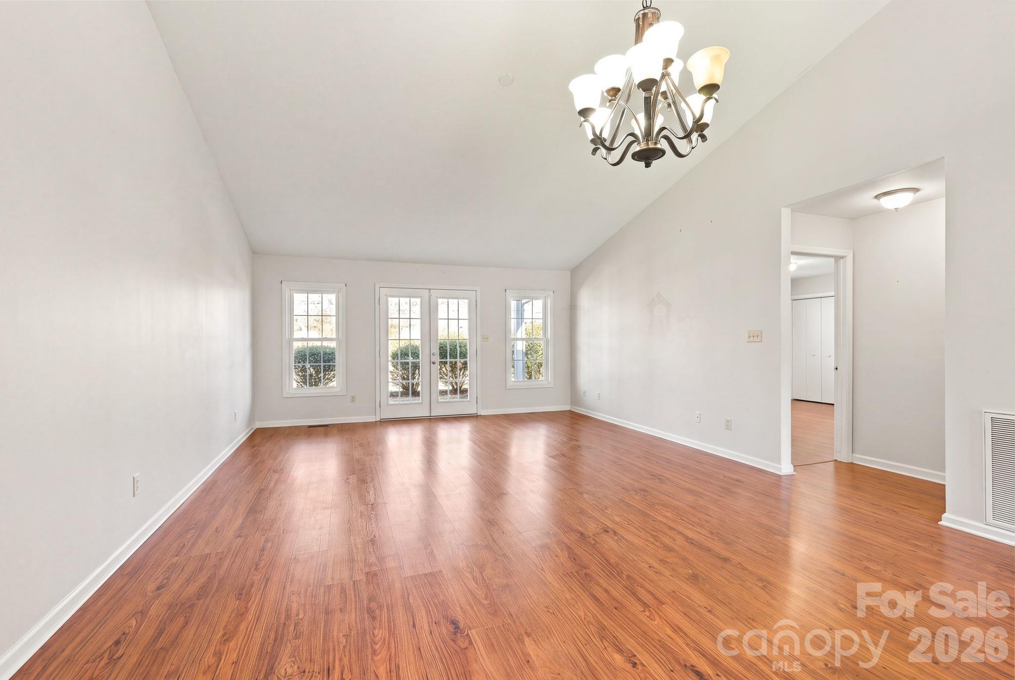 1805 Wellington Hills Circle Property Photo 12