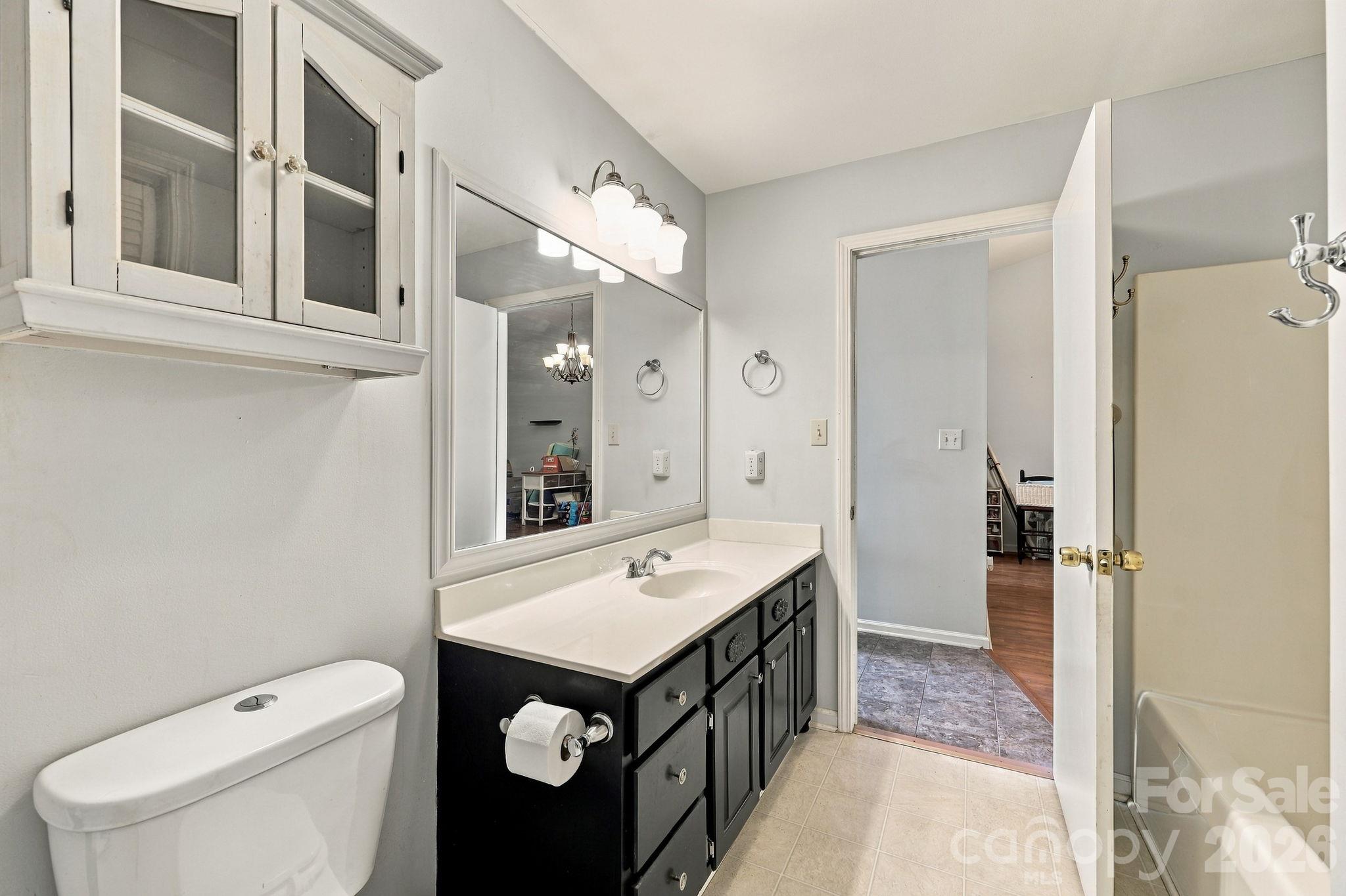 1805 Wellington Hills Circle Property Photo 16