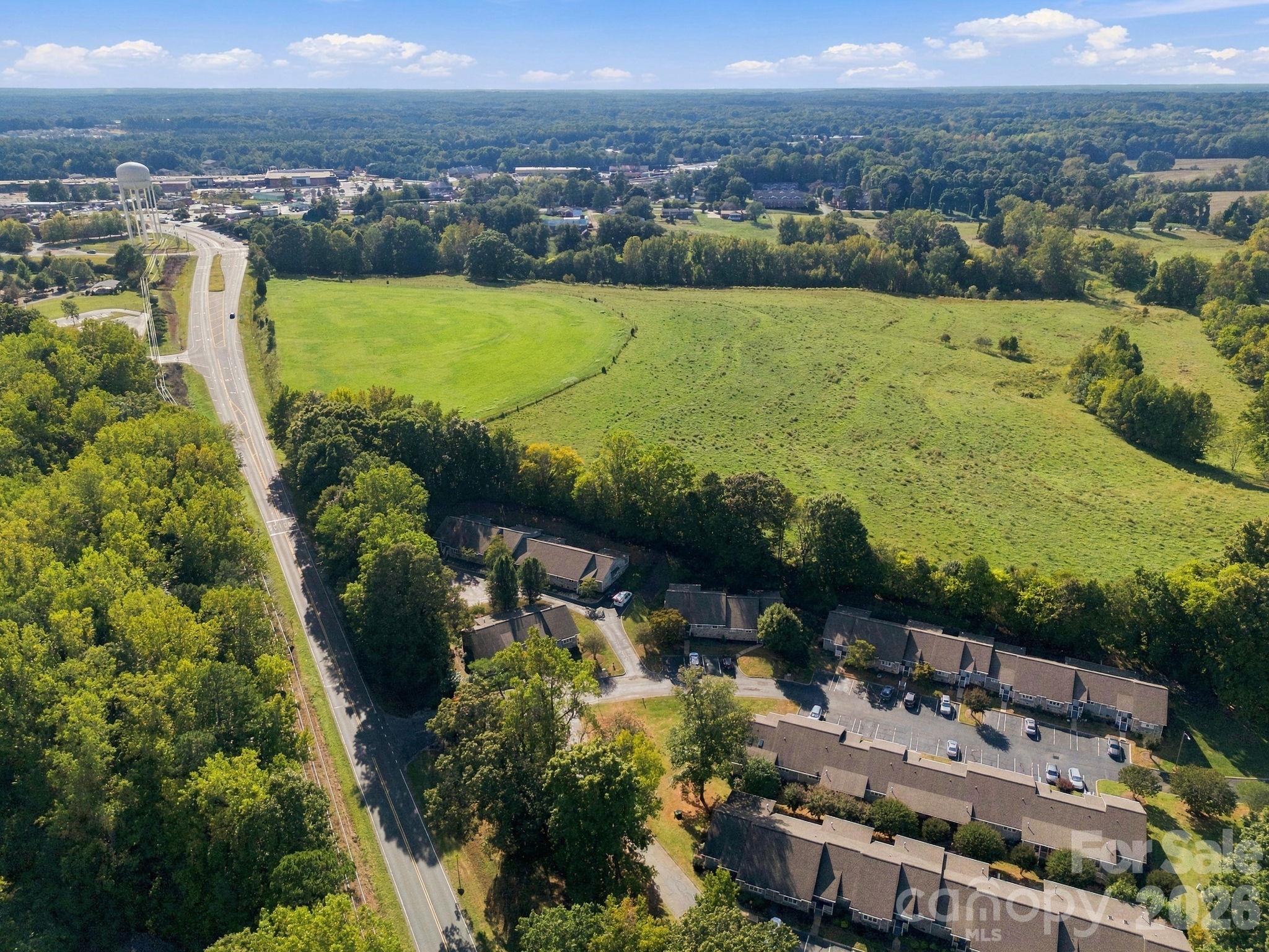 1805 Wellington Hills Circle Property Photo 31
