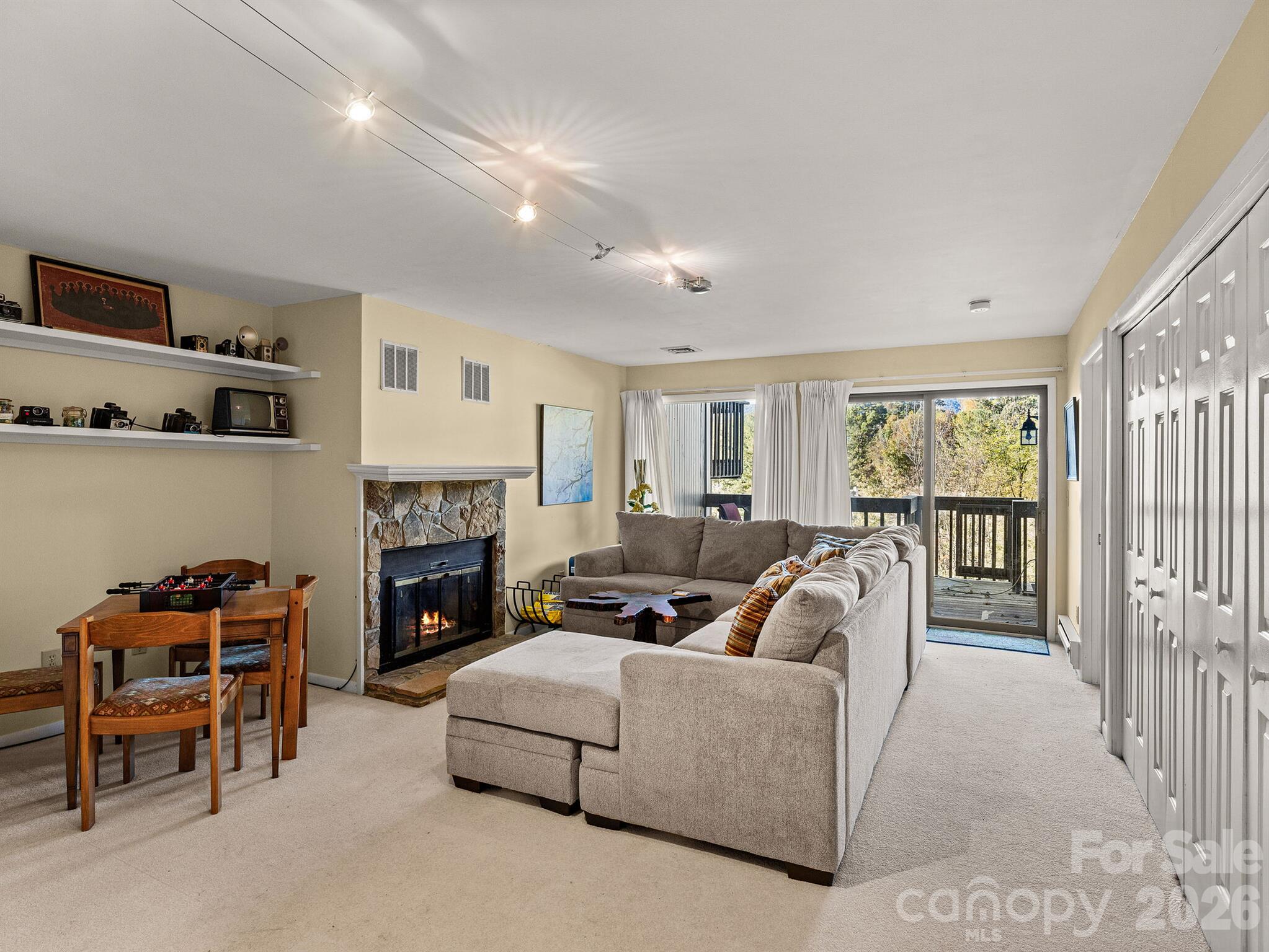 87 Willow Road B-5 Property Photo 23