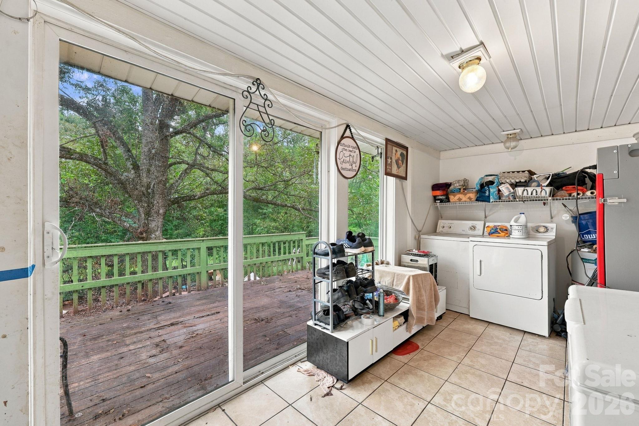 250 Circus Trail Property Photo 20