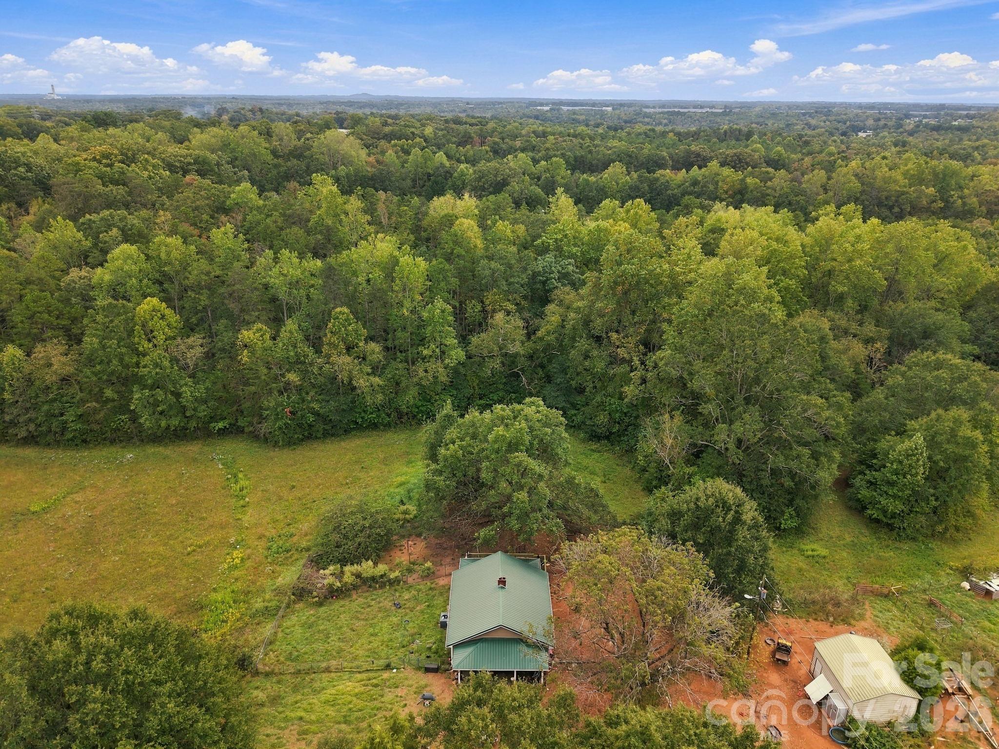 250 Circus Trail Property Photo 36