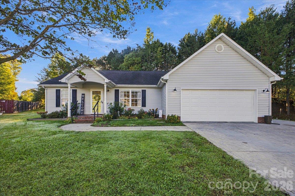 546 Pennyfields Lane Property Photo 1