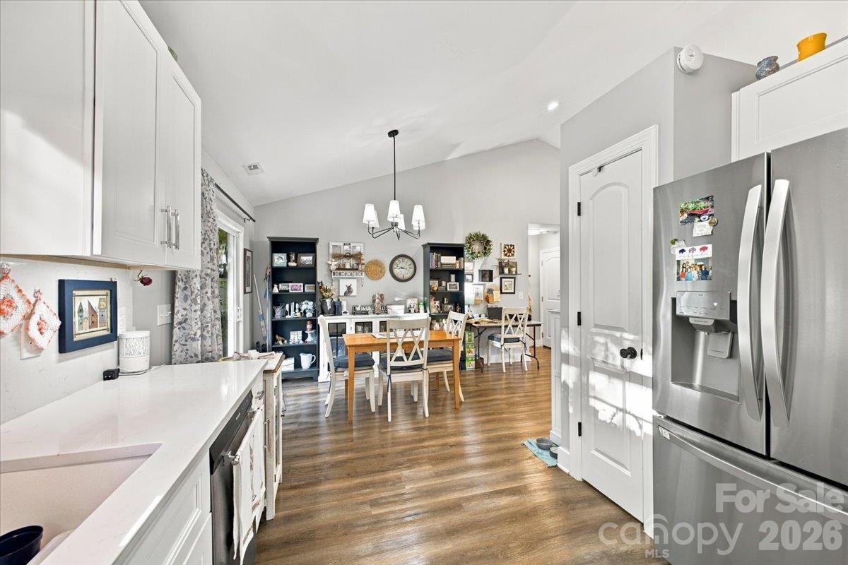546 Pennyfields Lane Property Photo 12