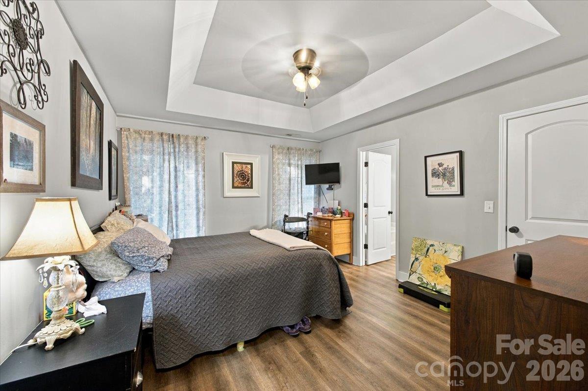 546 Pennyfields Lane Property Photo 13