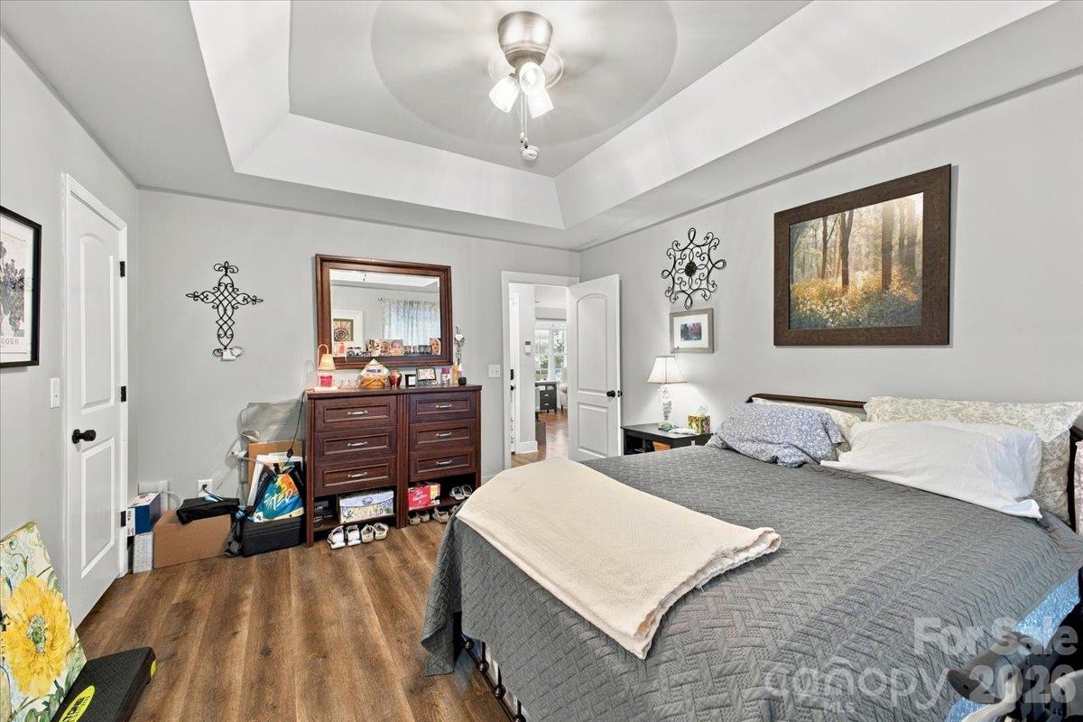 546 Pennyfields Lane Property Photo 15