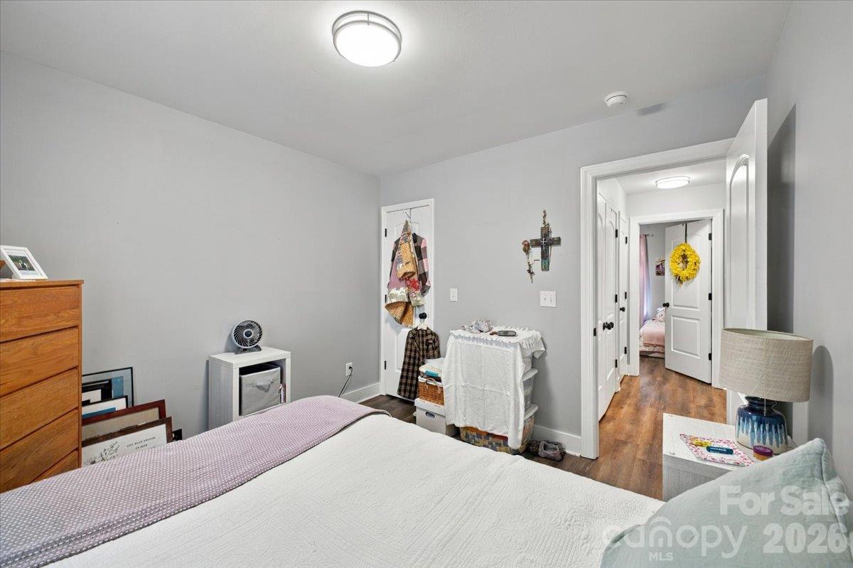 546 Pennyfields Lane Property Photo 22