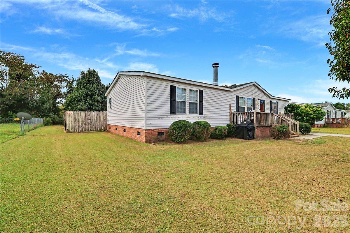 111 Magnolia Gardens Drive Property Photo 4
