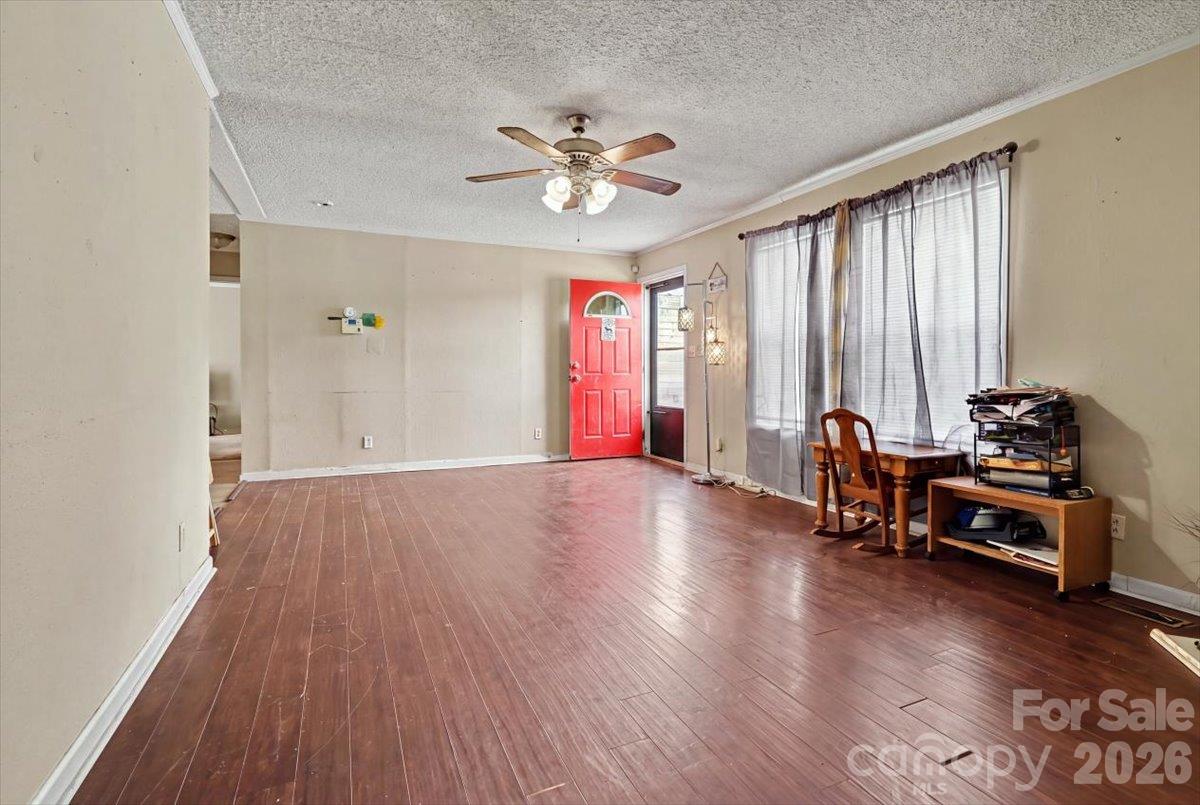 111 Magnolia Gardens Drive Property Photo 5
