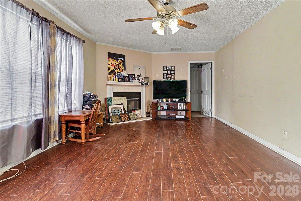 111 Magnolia Gardens Drive Property Photo 7