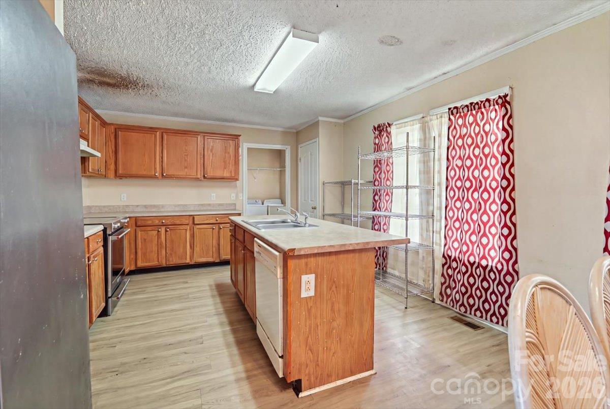 111 Magnolia Gardens Drive Property Photo 11