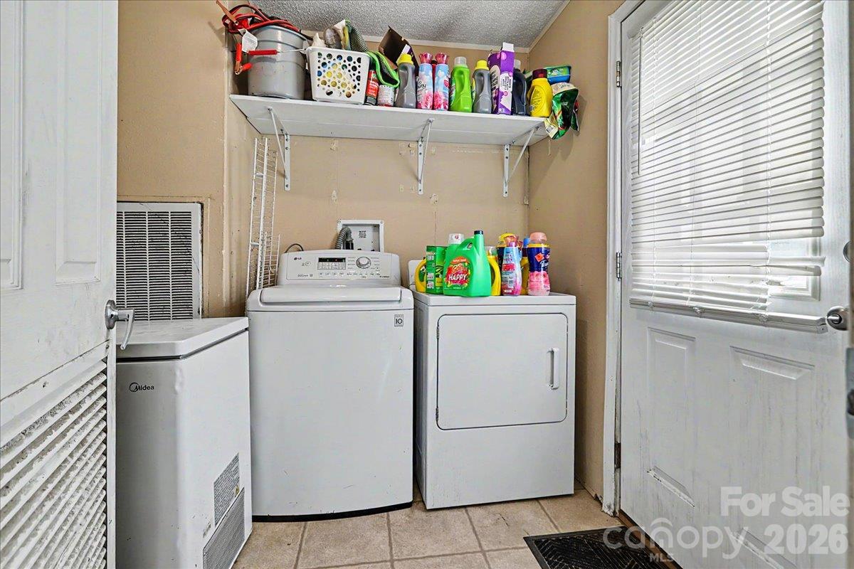 111 Magnolia Gardens Drive Property Photo 14
