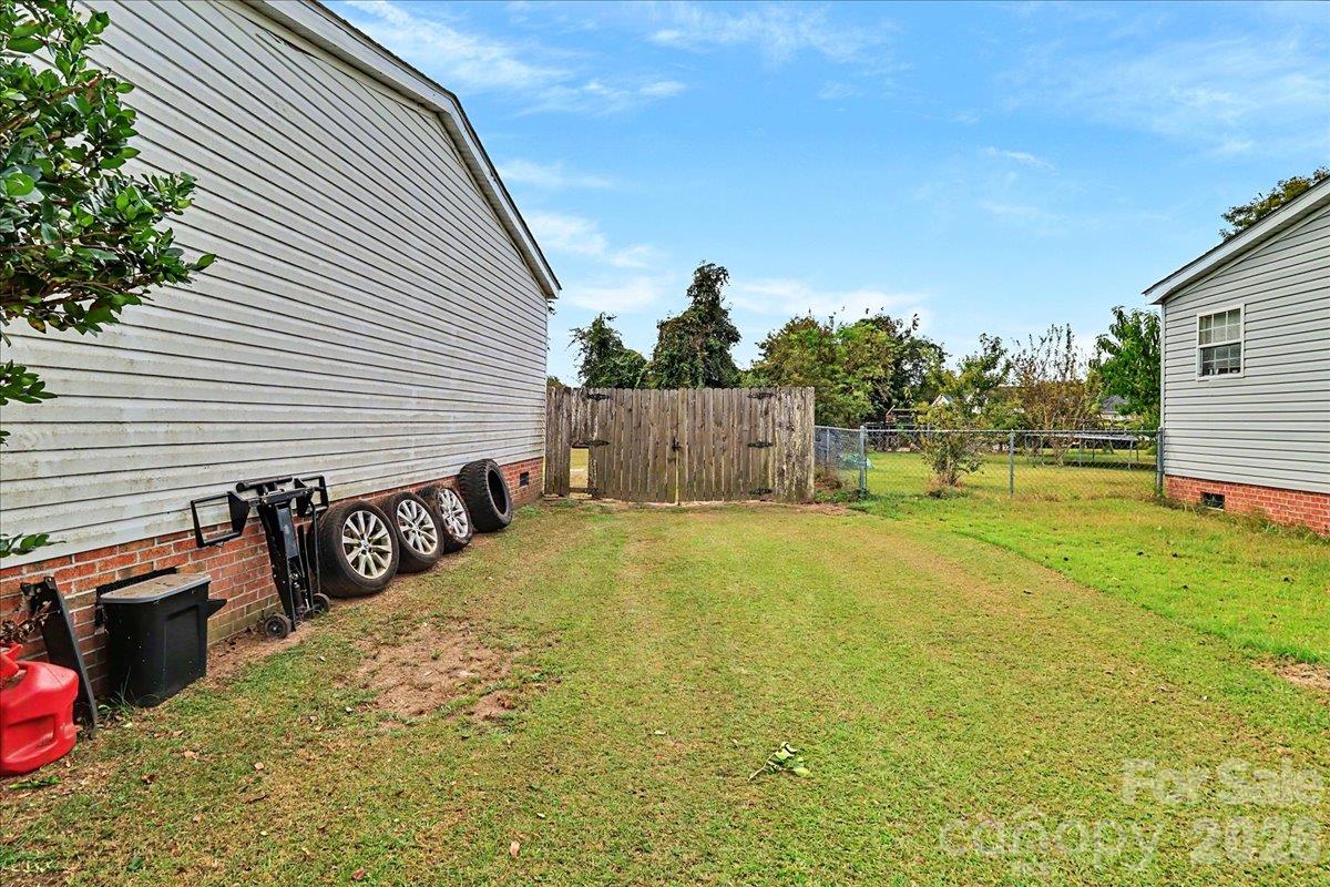111 Magnolia Gardens Drive Property Photo 27