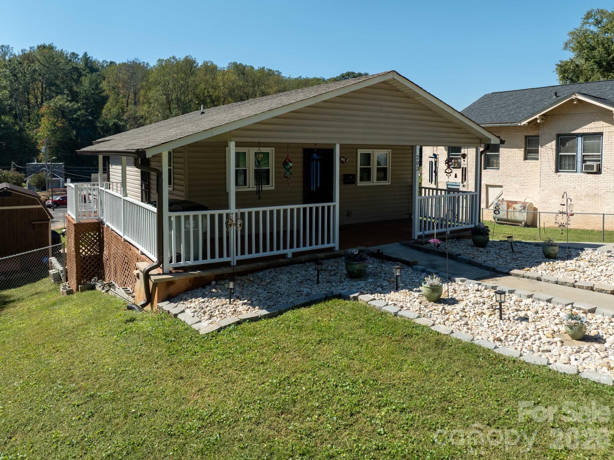 203 Newland Place Property Photo 7