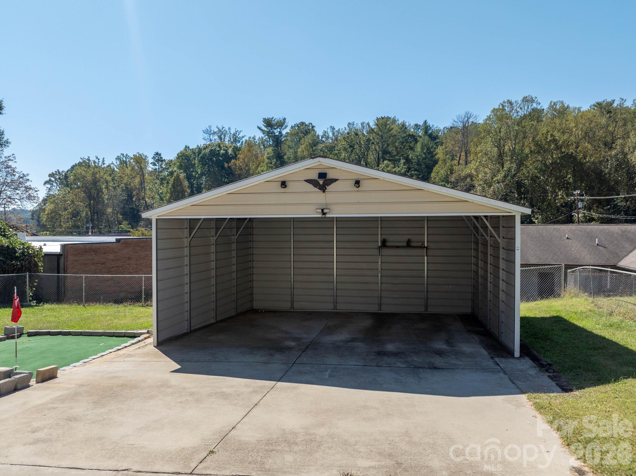 203 Newland Place Property Photo 10