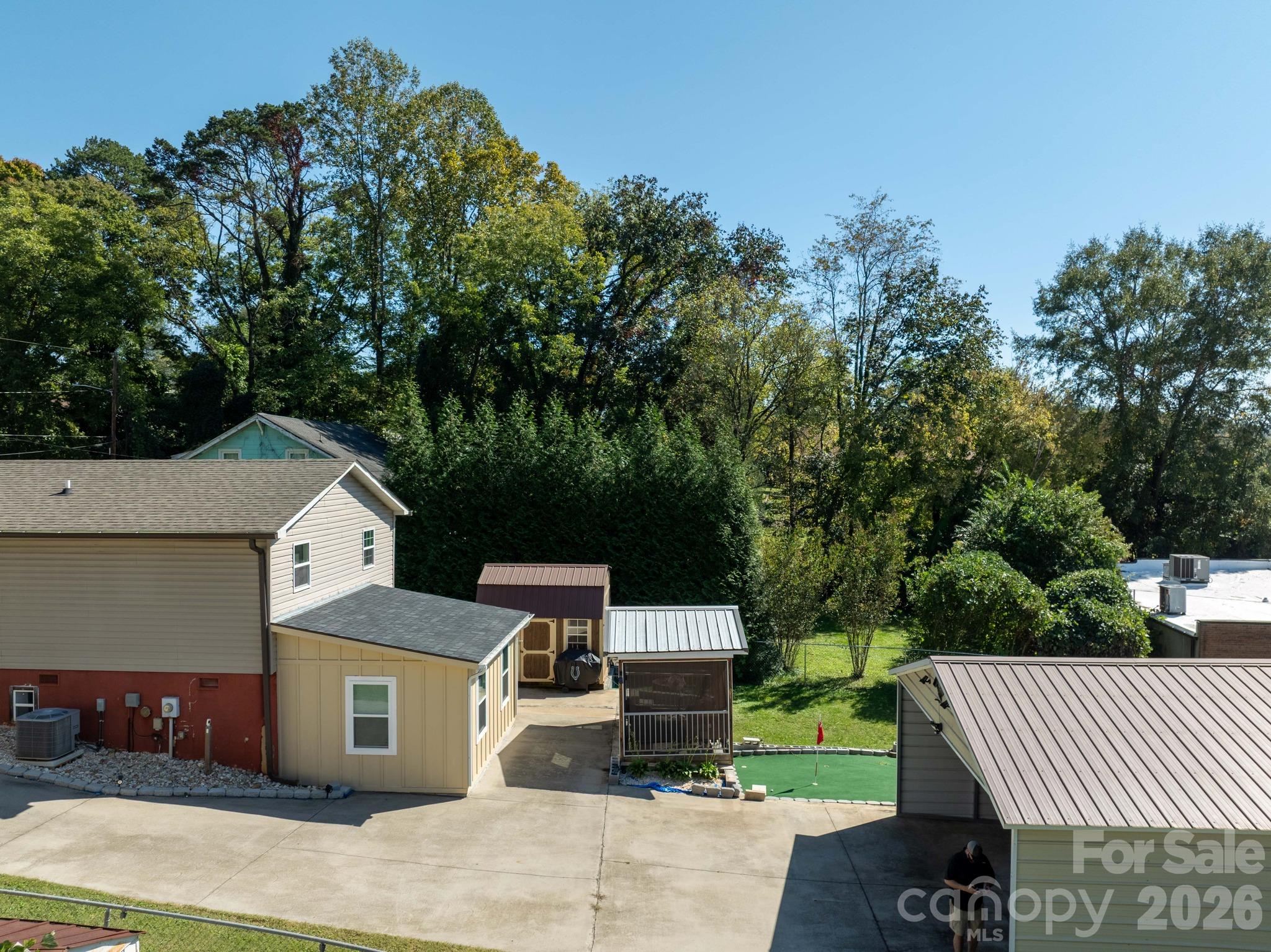 203 Newland Place Property Photo 15