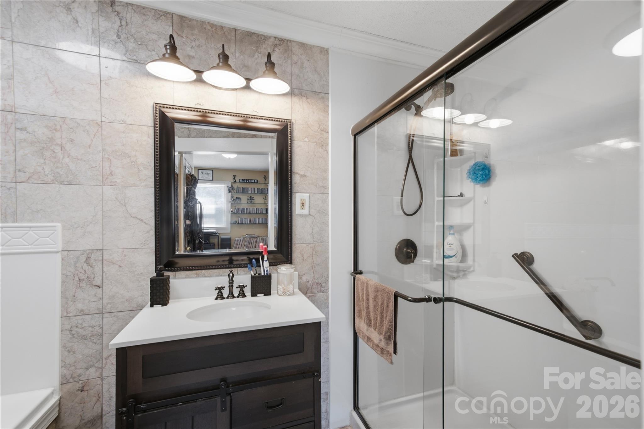 203 Newland Place Property Photo 25