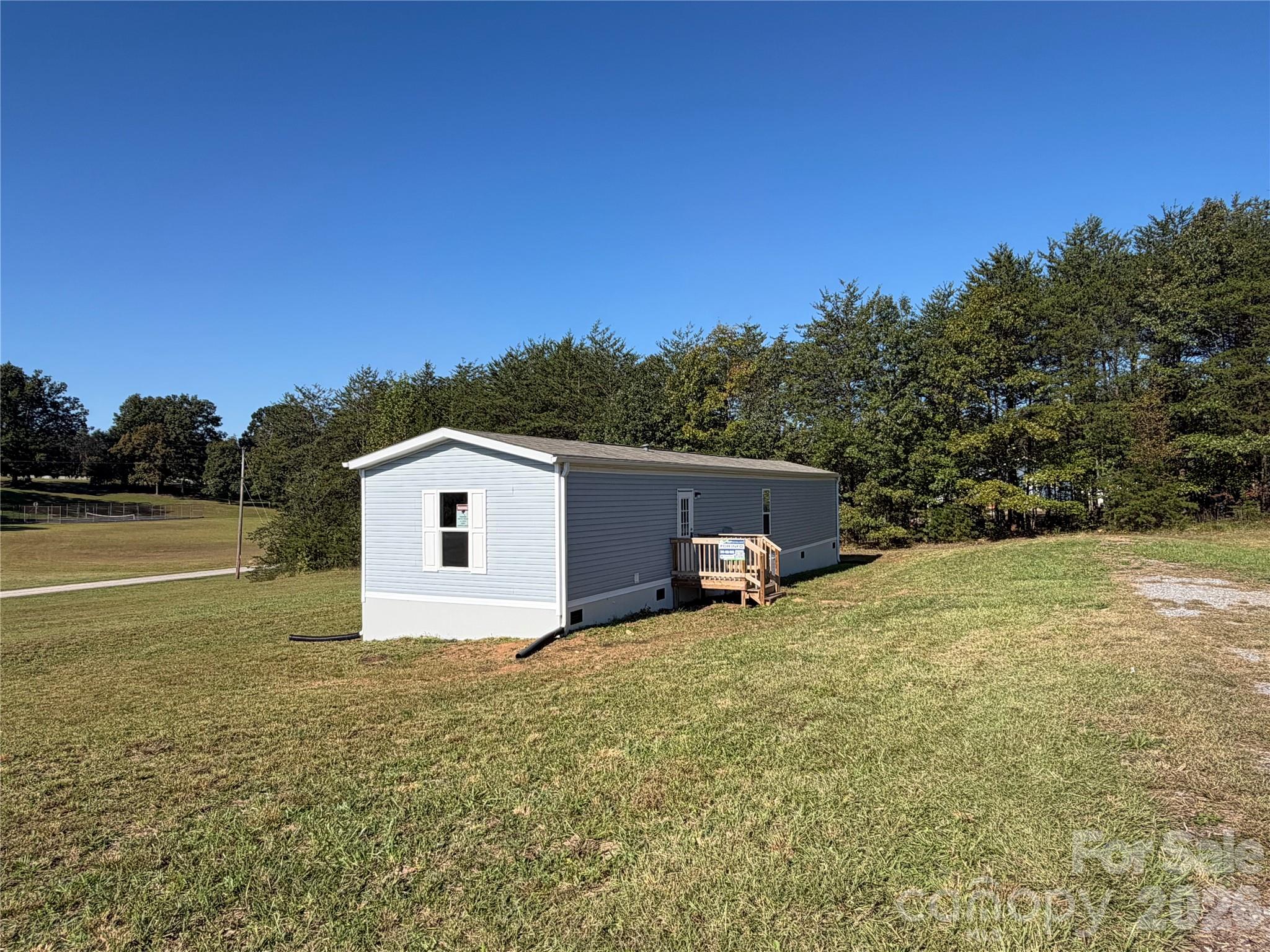 5664 Zion Hill Drive Property Photo 3