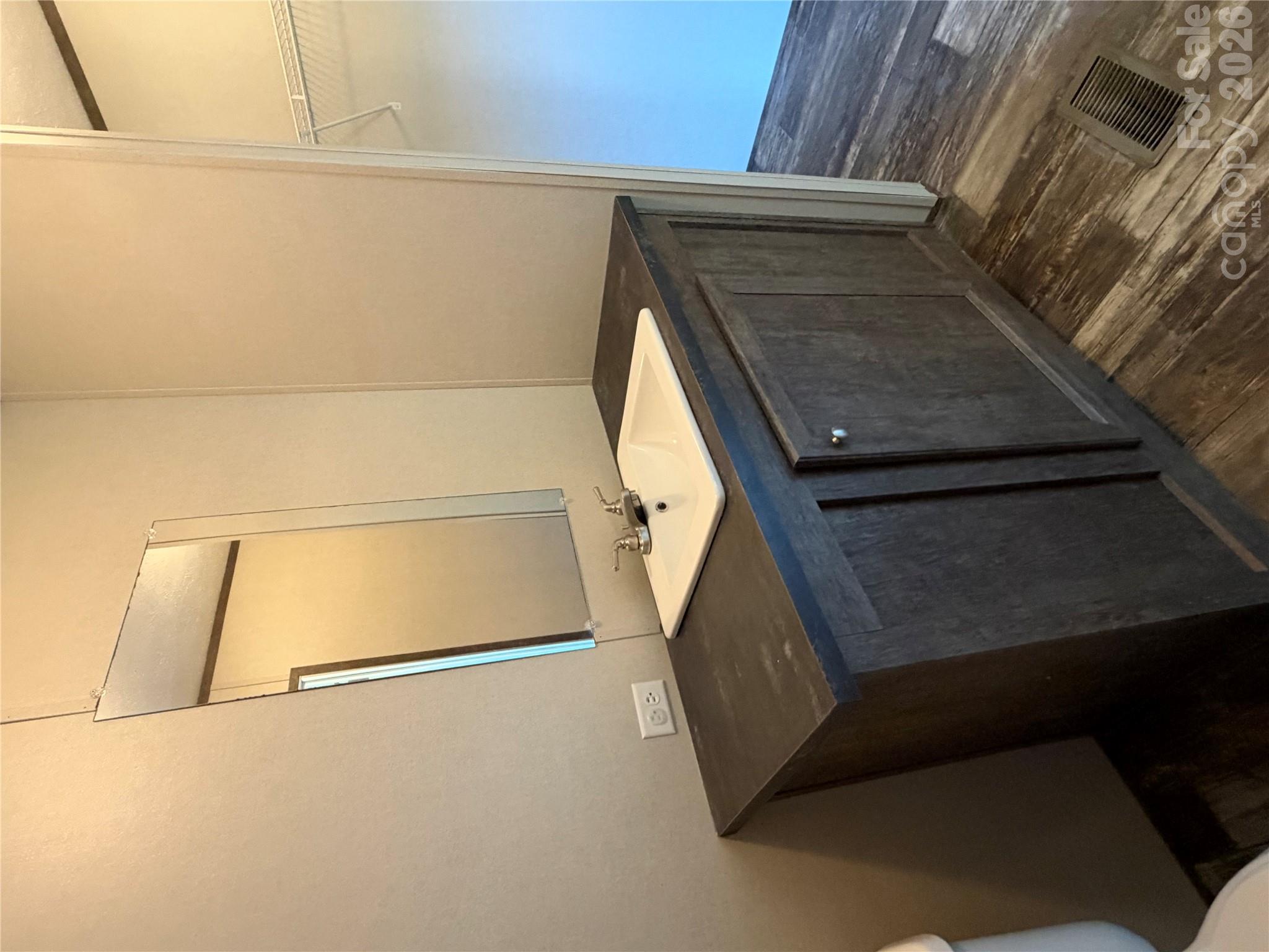 5664 Zion Hill Drive Property Photo 14