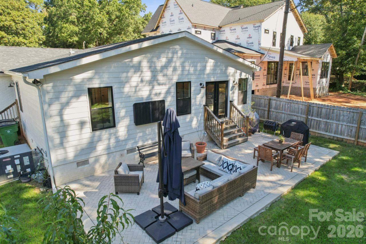 512 Manhasset Road Property Photo 7